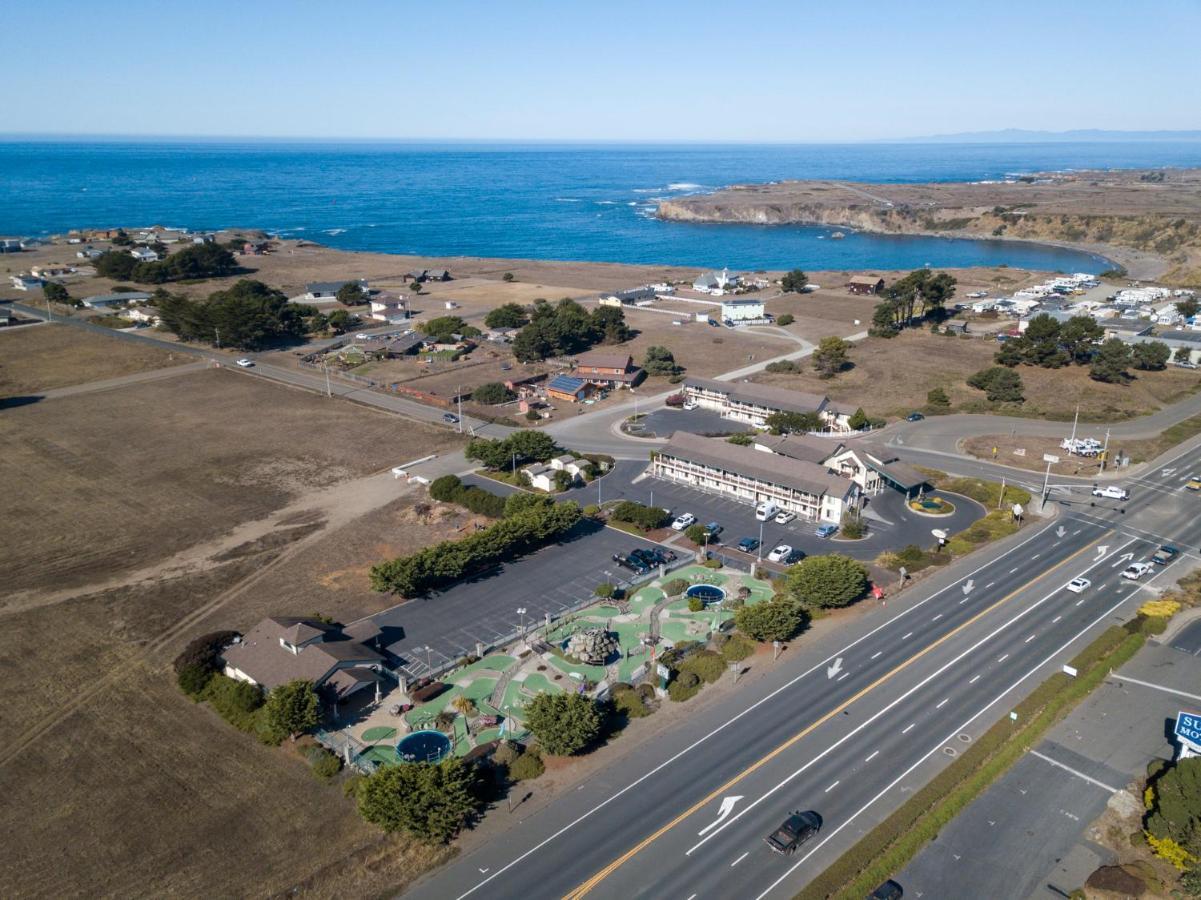 Emerald Dolphin Inn&Mini Golf Fort Bragg Exterior foto