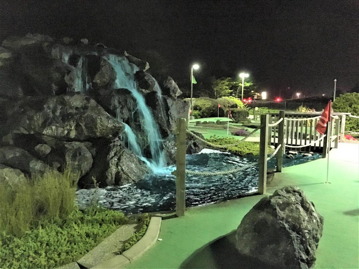 Emerald Dolphin Inn&Mini Golf Fort Bragg Exterior foto