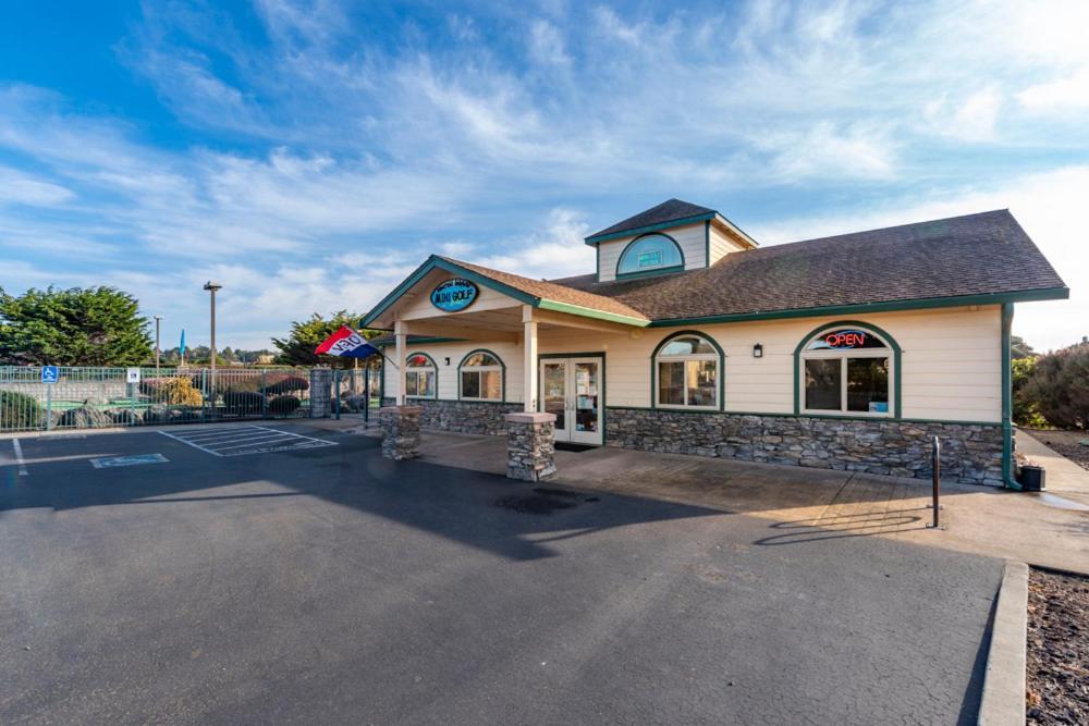 Emerald Dolphin Inn&Mini Golf Fort Bragg Exterior foto